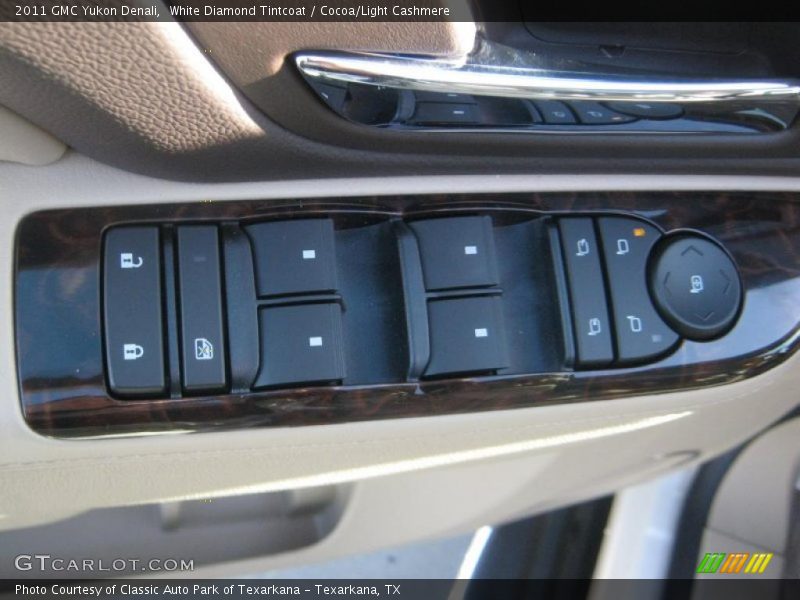 White Diamond Tintcoat / Cocoa/Light Cashmere 2011 GMC Yukon Denali