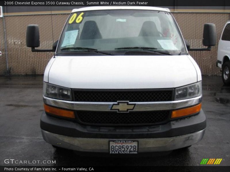 Summit White / Medium Dark Pewter 2006 Chevrolet Express 3500 Cutaway Chassis