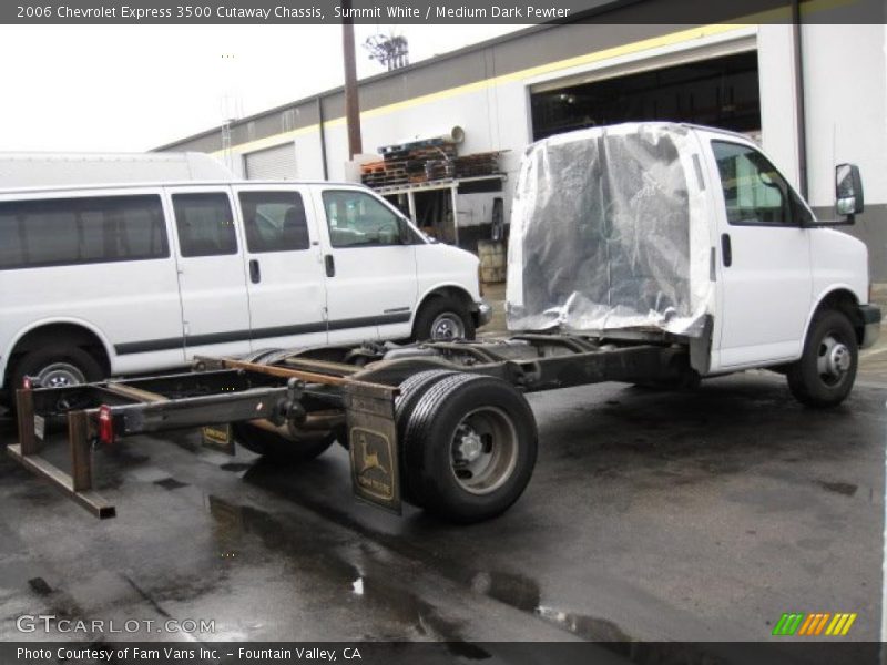 Summit White / Medium Dark Pewter 2006 Chevrolet Express 3500 Cutaway Chassis
