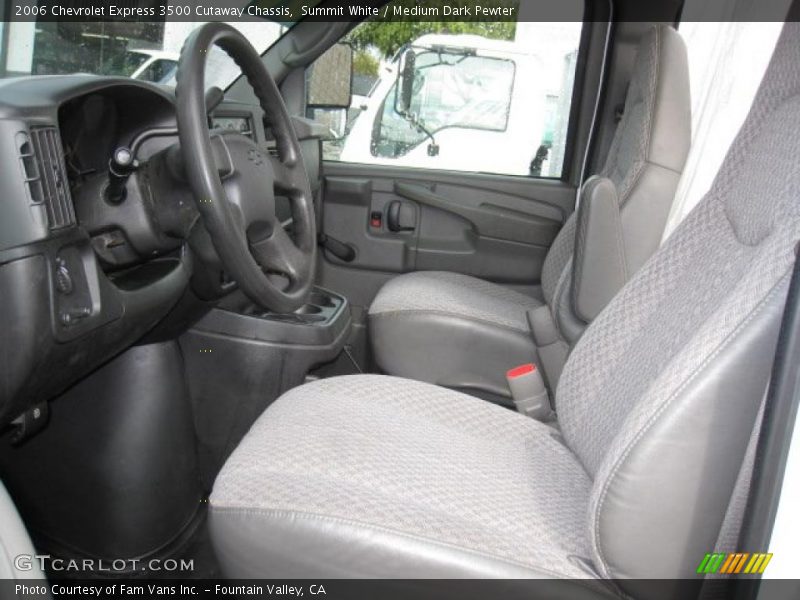 Summit White / Medium Dark Pewter 2006 Chevrolet Express 3500 Cutaway Chassis