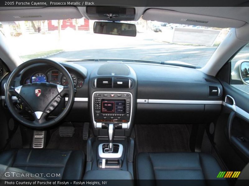 Prosecco Metallic / Black 2005 Porsche Cayenne