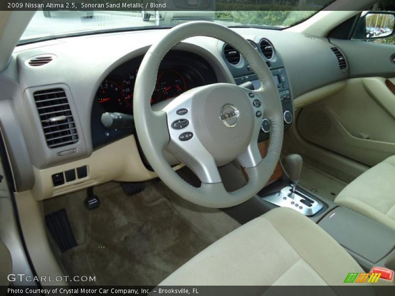 Sonoran Sand Metallic / Blond 2009 Nissan Altima 2.5