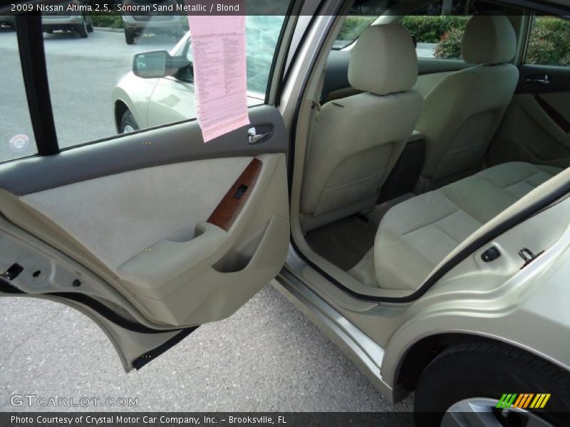Sonoran Sand Metallic / Blond 2009 Nissan Altima 2.5