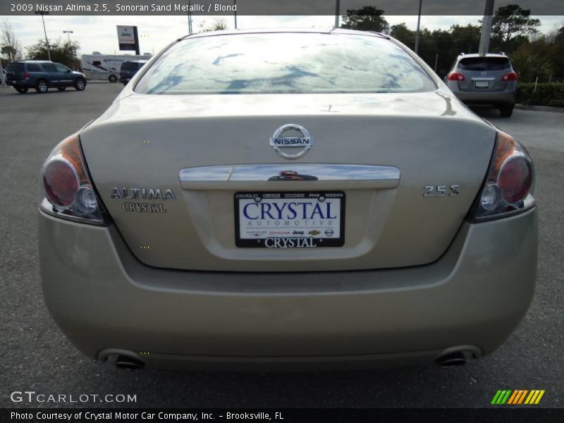Sonoran Sand Metallic / Blond 2009 Nissan Altima 2.5