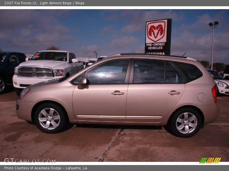 Light Almond Beige / Beige 2007 Kia Rondo LX