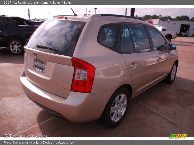 Light Almond Beige / Beige 2007 Kia Rondo LX