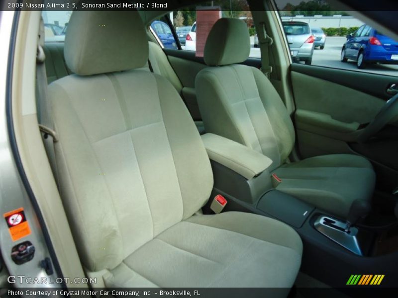 Sonoran Sand Metallic / Blond 2009 Nissan Altima 2.5