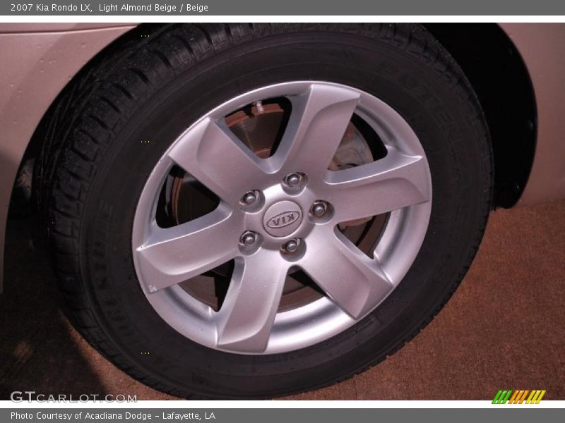 Light Almond Beige / Beige 2007 Kia Rondo LX