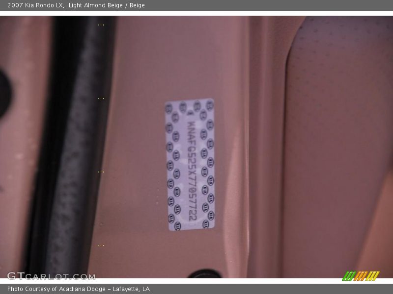 Light Almond Beige / Beige 2007 Kia Rondo LX