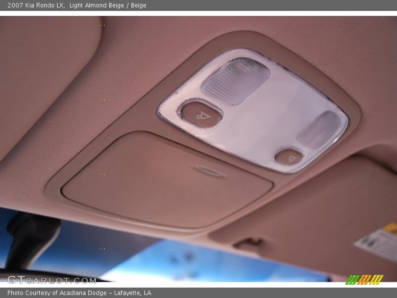 Light Almond Beige / Beige 2007 Kia Rondo LX