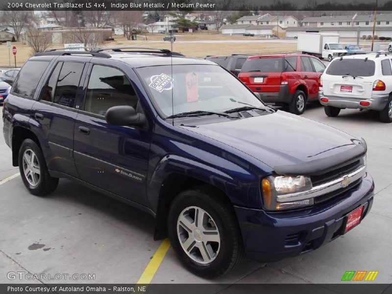 Indigo Blue Metallic / Medium Pewter 2004 Chevrolet TrailBlazer LS 4x4