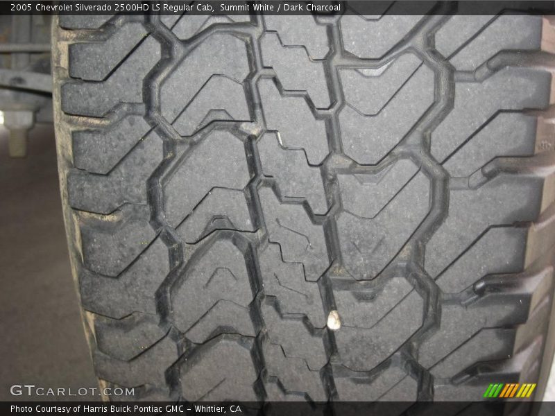 Summit White / Dark Charcoal 2005 Chevrolet Silverado 2500HD LS Regular Cab