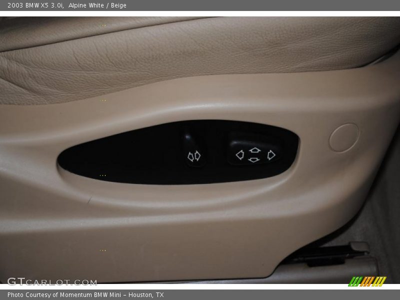 Alpine White / Beige 2003 BMW X5 3.0i