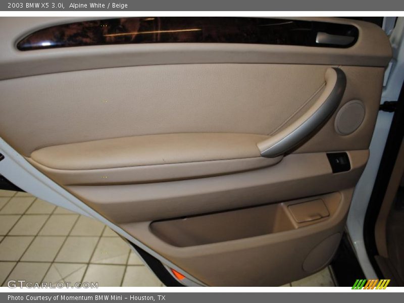 Alpine White / Beige 2003 BMW X5 3.0i