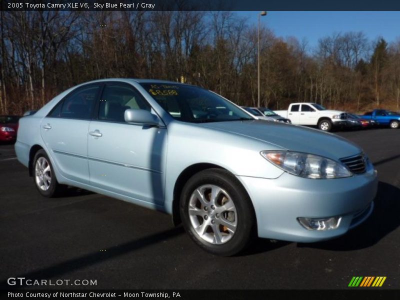 Sky Blue Pearl / Gray 2005 Toyota Camry XLE V6