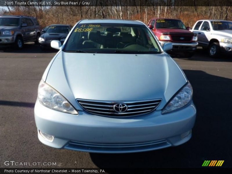 Sky Blue Pearl / Gray 2005 Toyota Camry XLE V6