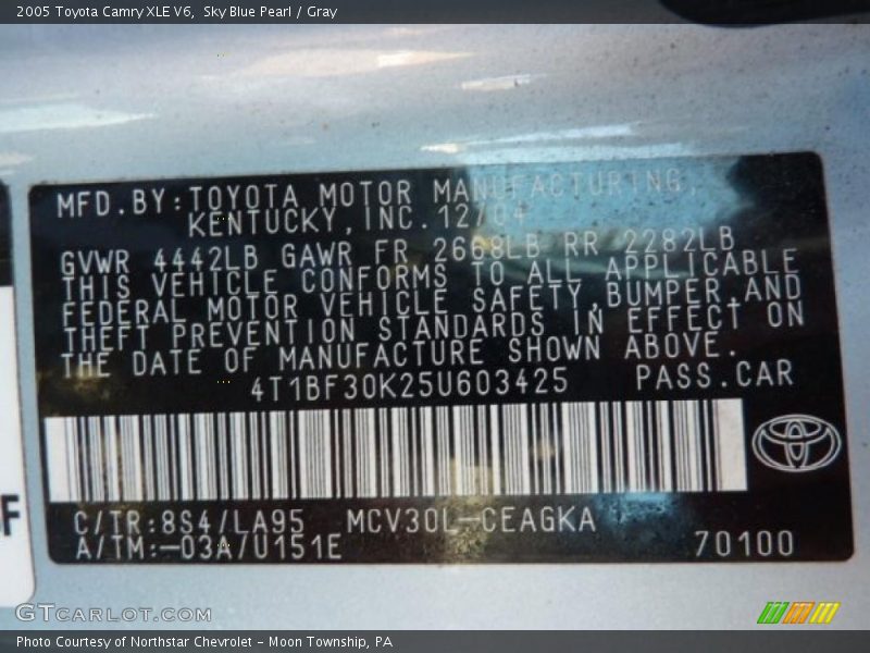 Sky Blue Pearl / Gray 2005 Toyota Camry XLE V6