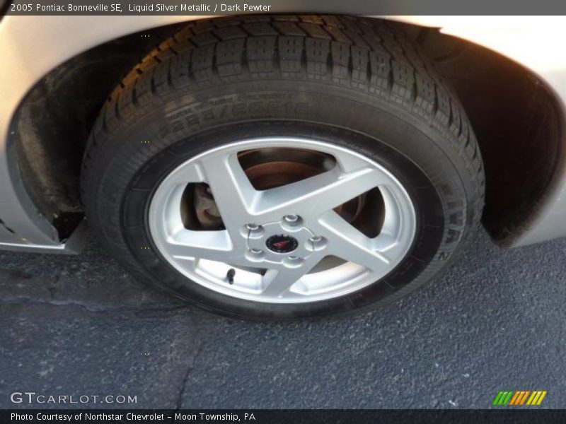 Liquid Silver Metallic / Dark Pewter 2005 Pontiac Bonneville SE