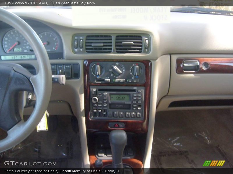 Blue/Green Metallic / Ivory 1999 Volvo V70 XC AWD