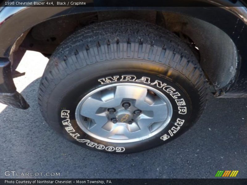 Black / Graphite 1998 Chevrolet Blazer 4x4