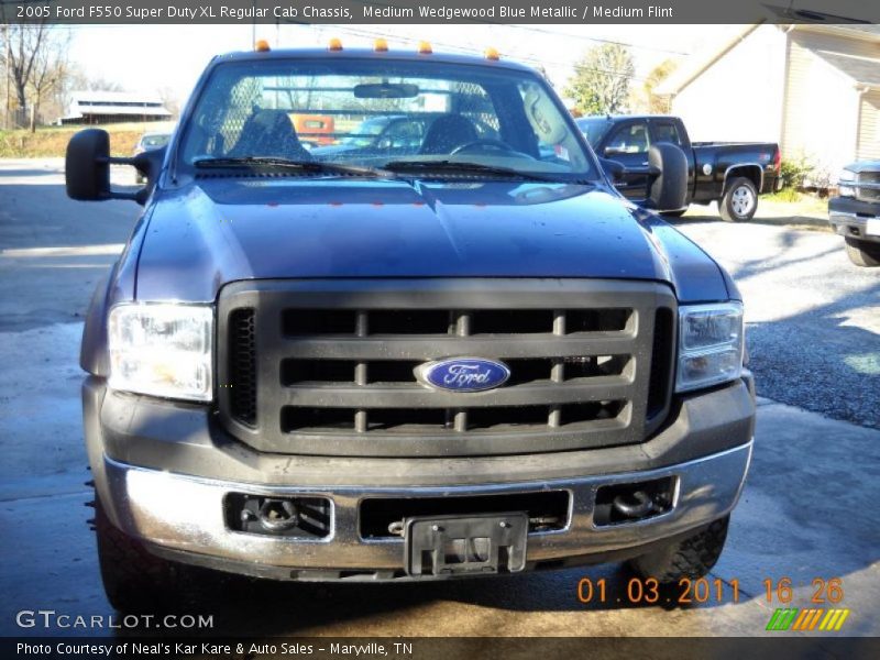 Medium Wedgewood Blue Metallic / Medium Flint 2005 Ford F550 Super Duty XL Regular Cab Chassis