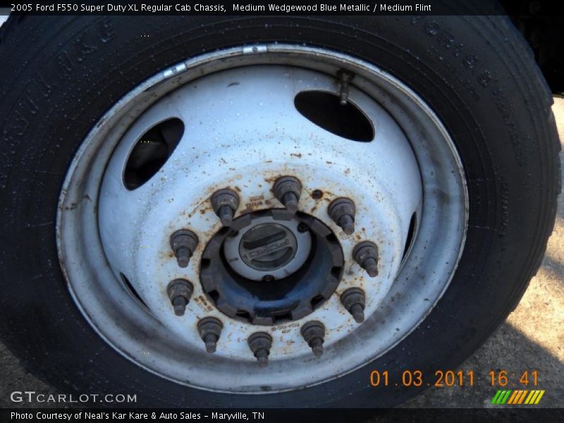 Medium Wedgewood Blue Metallic / Medium Flint 2005 Ford F550 Super Duty XL Regular Cab Chassis