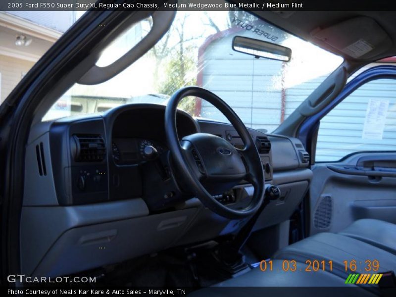 Medium Wedgewood Blue Metallic / Medium Flint 2005 Ford F550 Super Duty XL Regular Cab Chassis