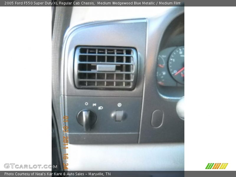 Medium Wedgewood Blue Metallic / Medium Flint 2005 Ford F550 Super Duty XL Regular Cab Chassis