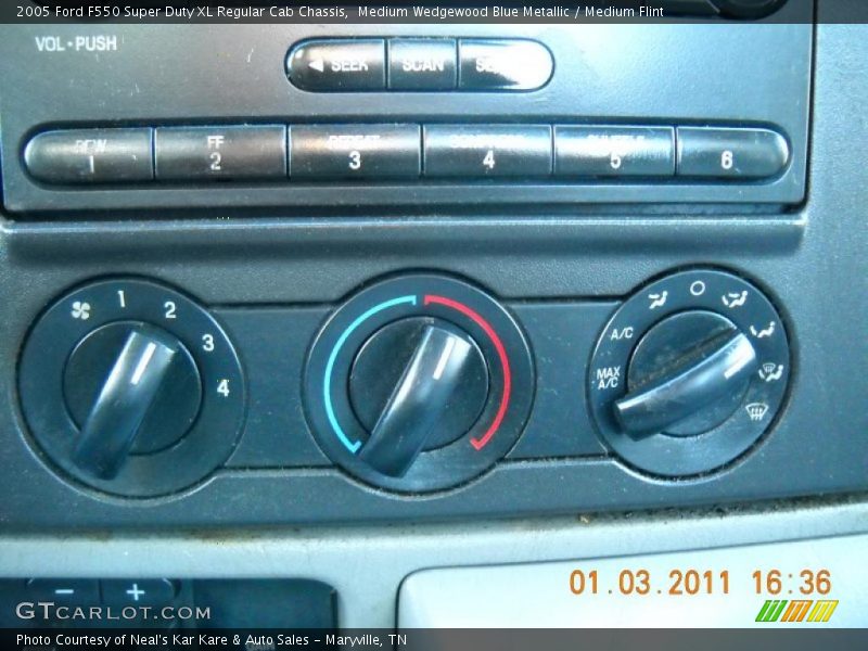 Medium Wedgewood Blue Metallic / Medium Flint 2005 Ford F550 Super Duty XL Regular Cab Chassis