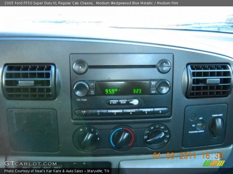Medium Wedgewood Blue Metallic / Medium Flint 2005 Ford F550 Super Duty XL Regular Cab Chassis