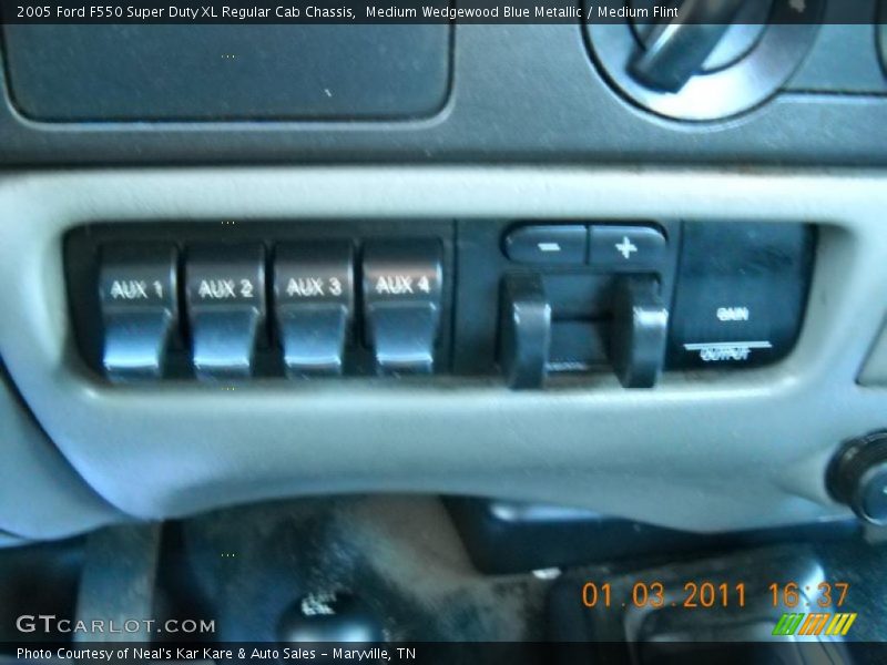 Medium Wedgewood Blue Metallic / Medium Flint 2005 Ford F550 Super Duty XL Regular Cab Chassis