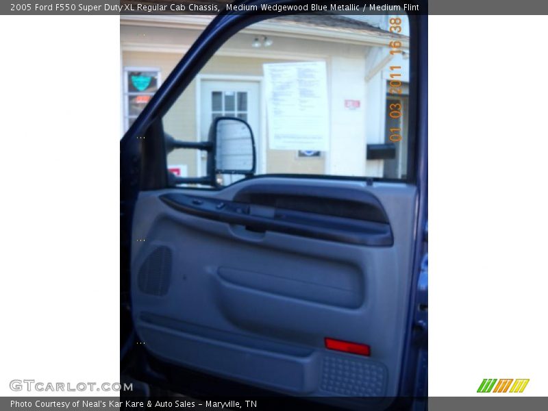 Medium Wedgewood Blue Metallic / Medium Flint 2005 Ford F550 Super Duty XL Regular Cab Chassis