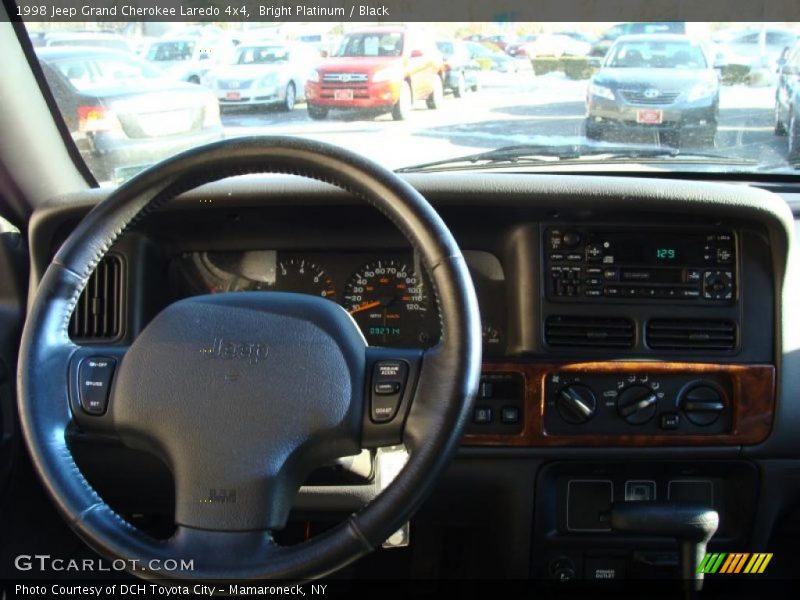 Bright Platinum / Black 1998 Jeep Grand Cherokee Laredo 4x4