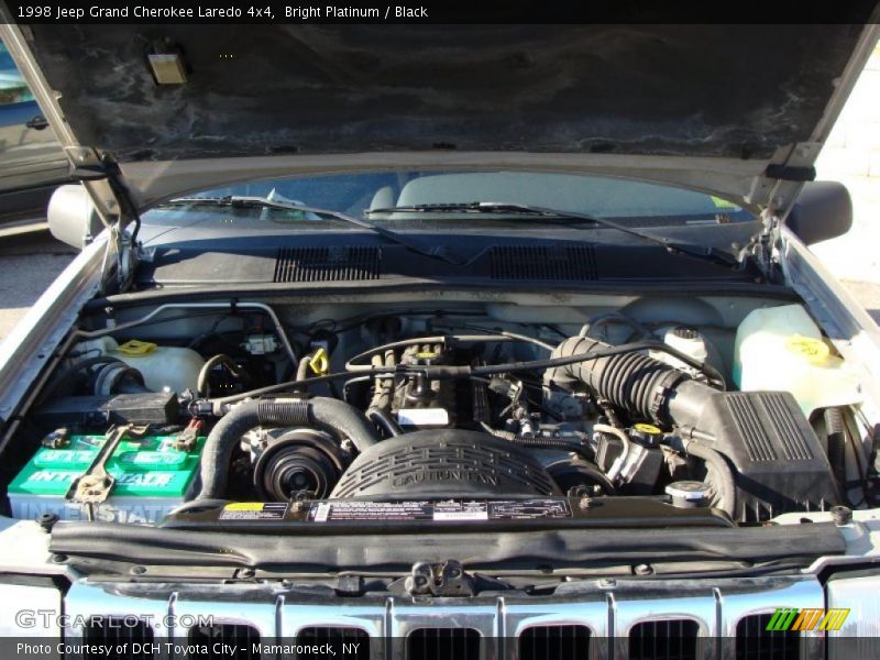  1998 Grand Cherokee Laredo 4x4 Engine - 4.0 Liter OHV 12-Valve Inline 6 Cylinder