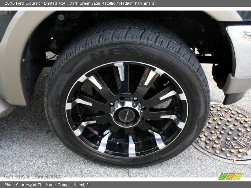 Custom Wheels of 2000 Excursion Limited 4x4