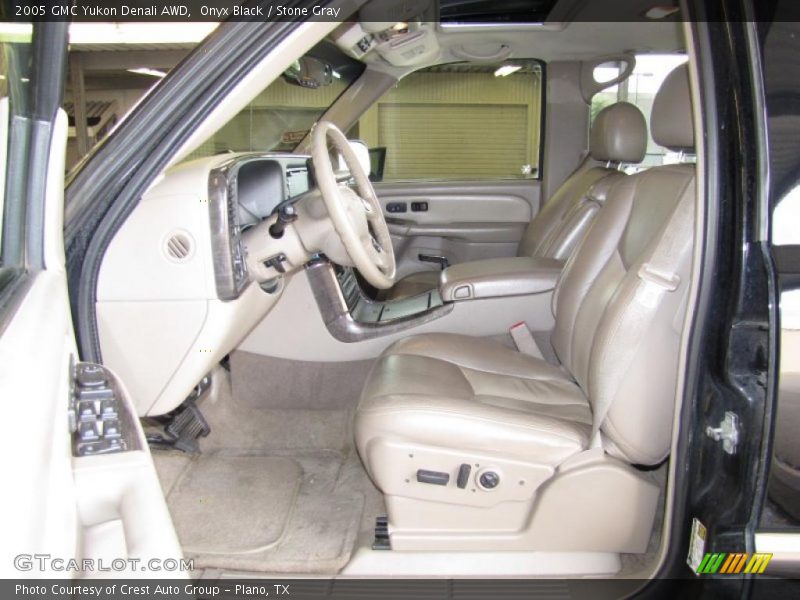 Onyx Black / Stone Gray 2005 GMC Yukon Denali AWD