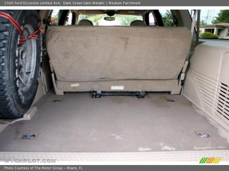  2000 Excursion Limited 4x4 Trunk