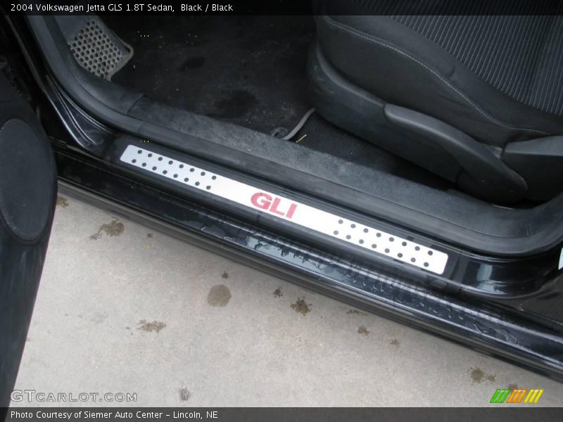 Black / Black 2004 Volkswagen Jetta GLS 1.8T Sedan