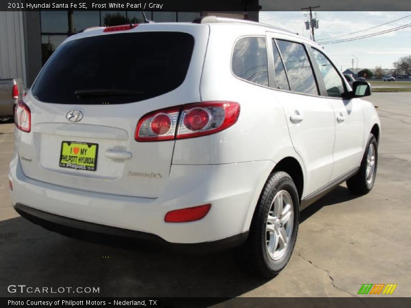Frost White Pearl / Gray 2011 Hyundai Santa Fe SE