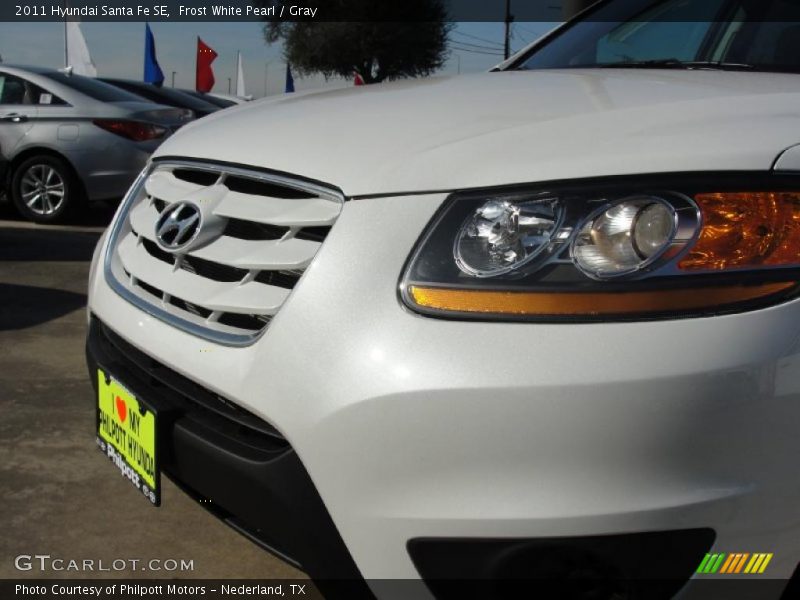 Frost White Pearl / Gray 2011 Hyundai Santa Fe SE