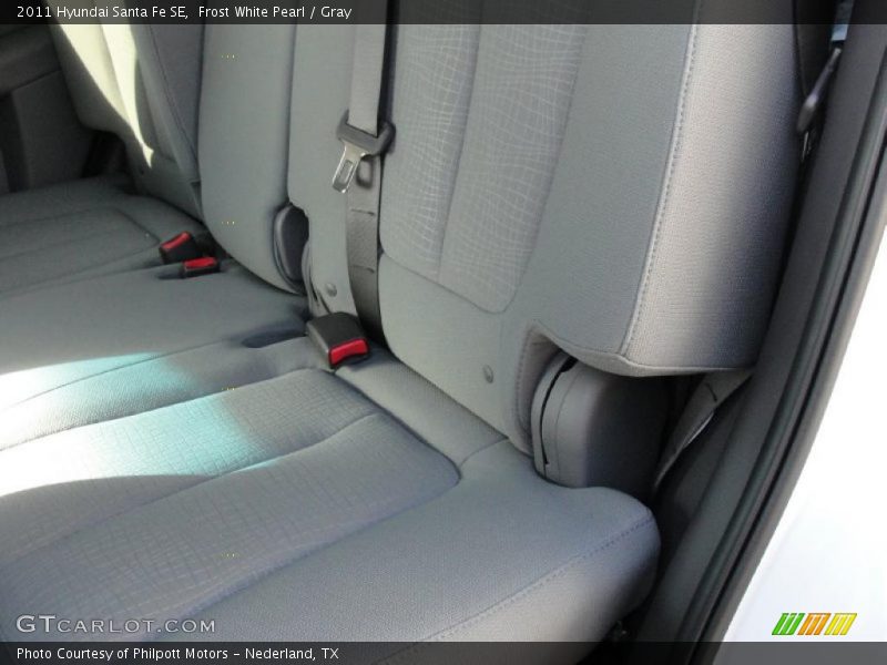 Frost White Pearl / Gray 2011 Hyundai Santa Fe SE