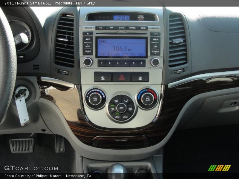 Frost White Pearl / Gray 2011 Hyundai Santa Fe SE