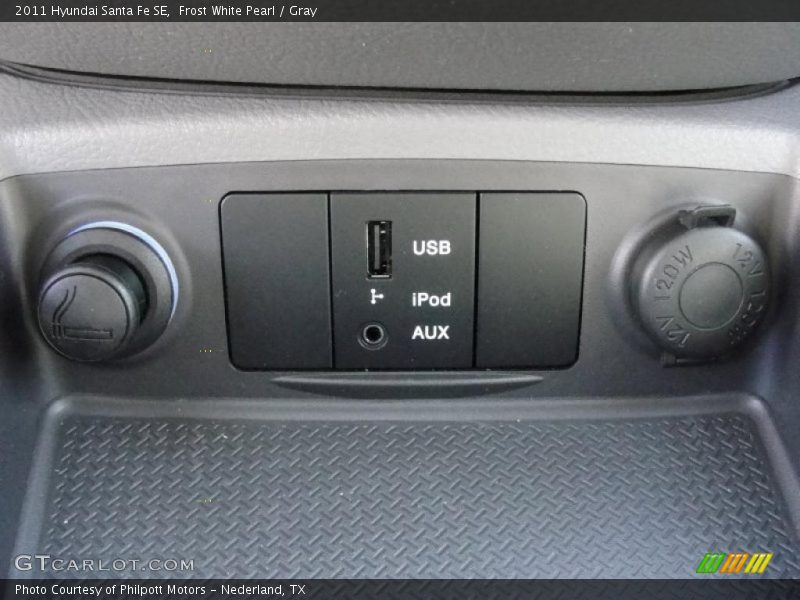 Frost White Pearl / Gray 2011 Hyundai Santa Fe SE