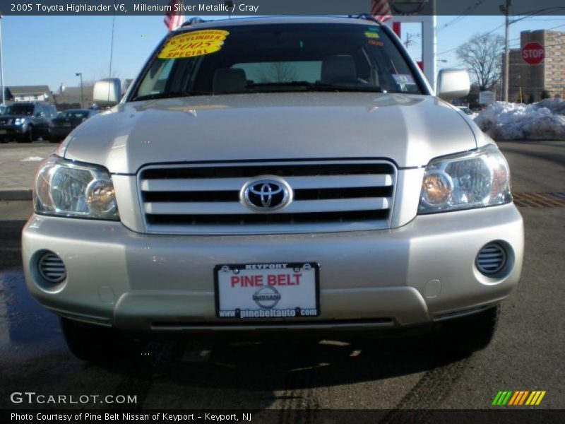 Millenium Silver Metallic / Gray 2005 Toyota Highlander V6