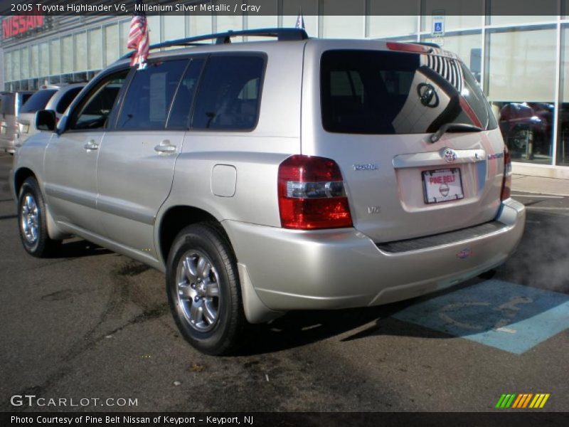 Millenium Silver Metallic / Gray 2005 Toyota Highlander V6