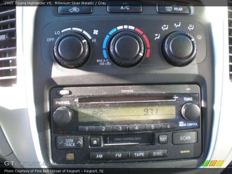 Millenium Silver Metallic / Gray 2005 Toyota Highlander V6