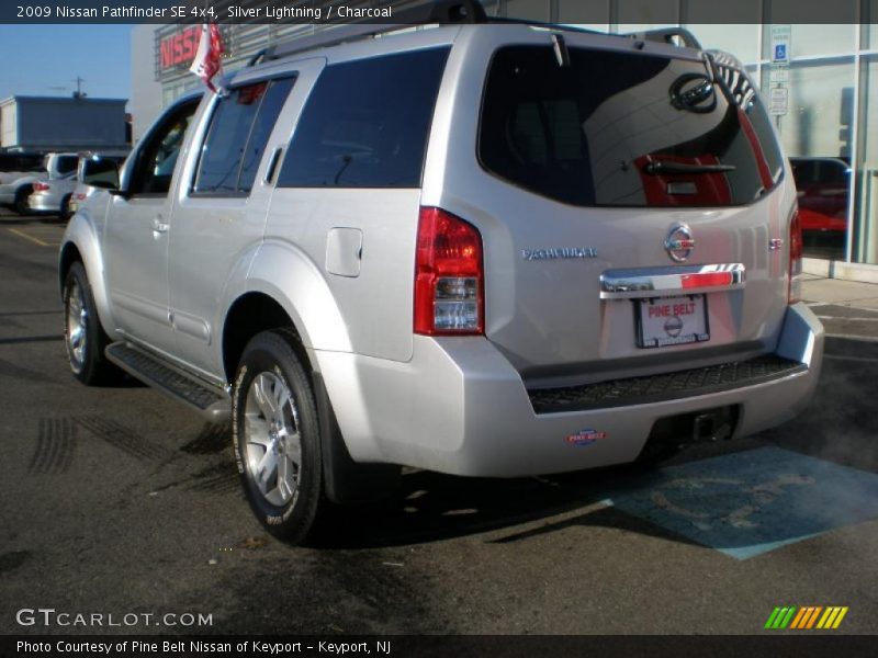 Silver Lightning / Charcoal 2009 Nissan Pathfinder SE 4x4