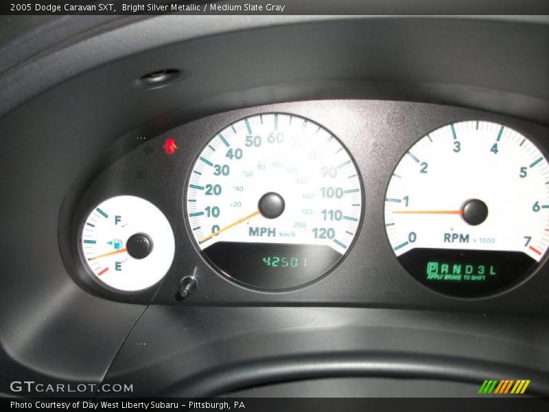 Bright Silver Metallic / Medium Slate Gray 2005 Dodge Caravan SXT