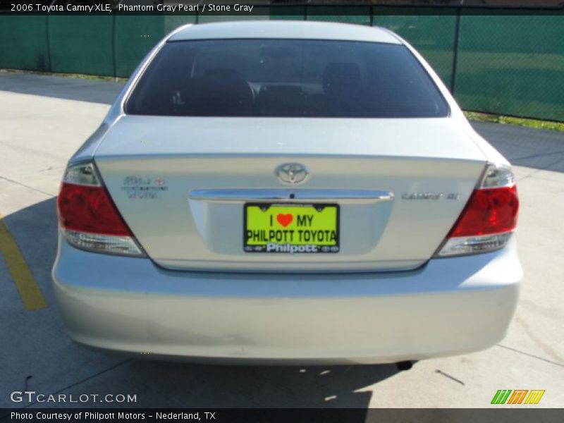 Phantom Gray Pearl / Stone Gray 2006 Toyota Camry XLE