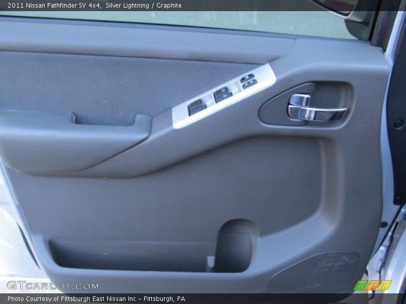Door Panel of 2011 Pathfinder SV 4x4